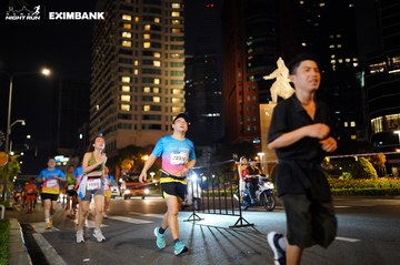 HO CHI MINH CITY NIGHT RUN EXIMBANK 2024 - Ảnh #1991360