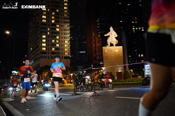 HO CHI MINH CITY NIGHT RUN EXIMBANK 2024 - Ảnh #1990382