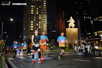 HO CHI MINH CITY NIGHT RUN EXIMBANK 2024 - Ảnh #1990633