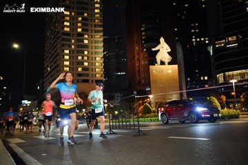 HO CHI MINH CITY NIGHT RUN EXIMBANK 2024 - Ảnh #1990931