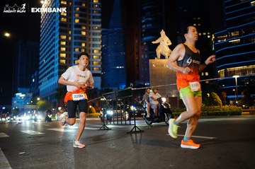 HO CHI MINH CITY NIGHT RUN EXIMBANK 2024 - Ảnh #1989255