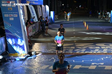 HO CHI MINH CITY NIGHT RUN EXIMBANK 2024 - Ảnh #2030320