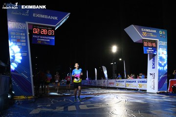 HO CHI MINH CITY NIGHT RUN EXIMBANK 2024 - Ảnh #2063929