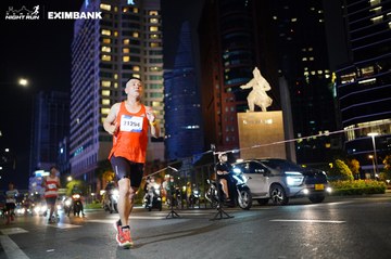 HO CHI MINH CITY NIGHT RUN EXIMBANK 2024 - Ảnh #1989790