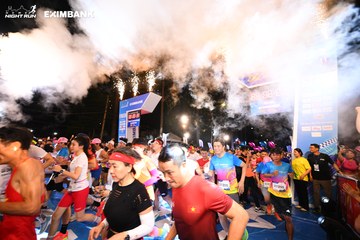 HO CHI MINH CITY NIGHT RUN EXIMBANK 2024 - Ảnh #1971076