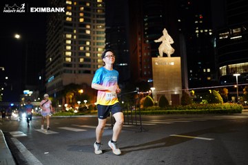 HO CHI MINH CITY NIGHT RUN EXIMBANK 2024 - Ảnh #1990471