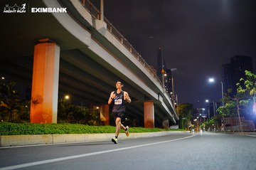 HO CHI MINH CITY NIGHT RUN EXIMBANK 2024 - Ảnh #1988541