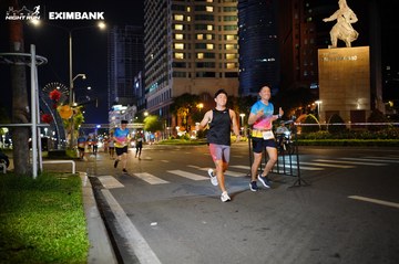 HO CHI MINH CITY NIGHT RUN EXIMBANK 2024 - Ảnh #1990472