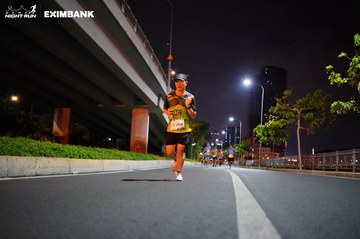 HO CHI MINH CITY NIGHT RUN EXIMBANK 2024 - Ảnh #1988812