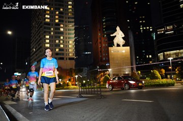 HO CHI MINH CITY NIGHT RUN EXIMBANK 2024 - Ảnh #1990420