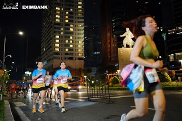 HO CHI MINH CITY NIGHT RUN EXIMBANK 2024 - Ảnh #1991384