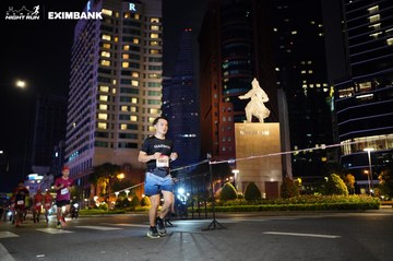 HO CHI MINH CITY NIGHT RUN EXIMBANK 2024 - Ảnh #1990078