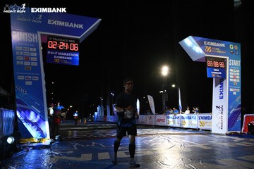 HO CHI MINH CITY NIGHT RUN EXIMBANK 2024 - Ảnh #2059376