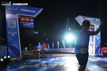 HO CHI MINH CITY NIGHT RUN EXIMBANK 2024 - Ảnh #2064659