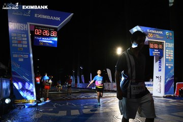 HO CHI MINH CITY NIGHT RUN EXIMBANK 2024 - Ảnh #2062252