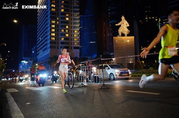 HO CHI MINH CITY NIGHT RUN EXIMBANK 2024 - Ảnh #1989110
