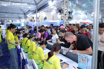 HO CHI MINH CITY NIGHT RUN EXIMBANK 2024 - Ảnh #1964725