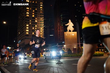 HO CHI MINH CITY NIGHT RUN EXIMBANK 2024 - Ảnh #1990316