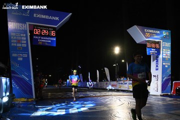 HO CHI MINH CITY NIGHT RUN EXIMBANK 2024 - Ảnh #2059481