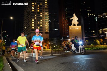 HO CHI MINH CITY NIGHT RUN EXIMBANK 2024 - Ảnh #1990087
