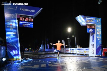 HO CHI MINH CITY NIGHT RUN EXIMBANK 2024 - Ảnh #2064358