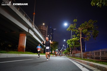 HO CHI MINH CITY NIGHT RUN EXIMBANK 2024 - Ảnh #1988996