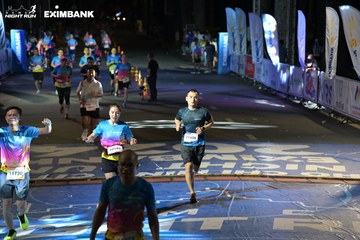 HO CHI MINH CITY NIGHT RUN EXIMBANK 2024 - Ảnh #2034062