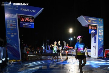 HO CHI MINH CITY NIGHT RUN EXIMBANK 2024 - Ảnh #2061093