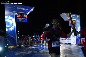 HO CHI MINH CITY NIGHT RUN EXIMBANK 2024 - Ảnh #2059746