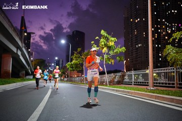 HO CHI MINH CITY NIGHT RUN EXIMBANK 2024 - Ảnh #1988717