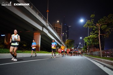 HO CHI MINH CITY NIGHT RUN EXIMBANK 2024 - Ảnh #1988943