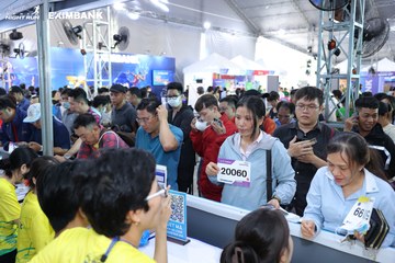 HO CHI MINH CITY NIGHT RUN EXIMBANK 2024 - Ảnh #1964274