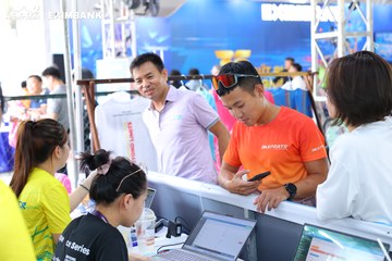HO CHI MINH CITY NIGHT RUN EXIMBANK 2024 - Ảnh #1965972