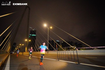 HO CHI MINH CITY NIGHT RUN EXIMBANK 2024 - Ảnh #2026367