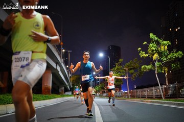 HO CHI MINH CITY NIGHT RUN EXIMBANK 2024 - Ảnh #1988820