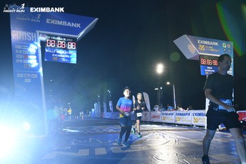 HO CHI MINH CITY NIGHT RUN EXIMBANK 2024 - Ảnh #2061540