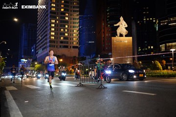 HO CHI MINH CITY NIGHT RUN EXIMBANK 2024 - Ảnh #1989127