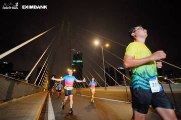HO CHI MINH CITY NIGHT RUN EXIMBANK 2024 - Ảnh #2024020