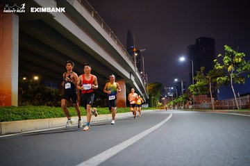 HO CHI MINH CITY NIGHT RUN EXIMBANK 2024 - Ảnh #1988414