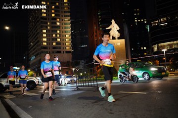 HO CHI MINH CITY NIGHT RUN EXIMBANK 2024 - Ảnh #1990331