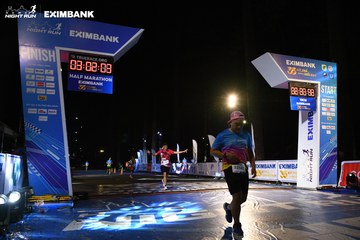 HO CHI MINH CITY NIGHT RUN EXIMBANK 2024 - Ảnh #2062496