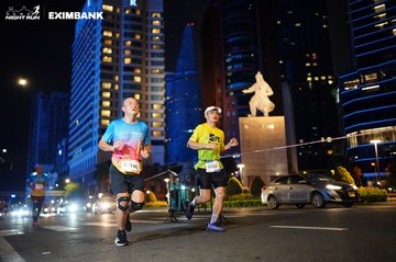HO CHI MINH CITY NIGHT RUN EXIMBANK 2024 - Ảnh #1990379