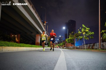 HO CHI MINH CITY NIGHT RUN EXIMBANK 2024 - Ảnh #1988628