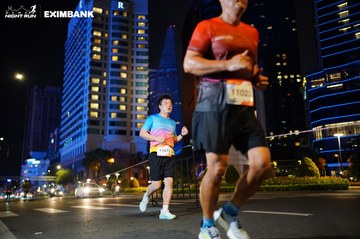 HO CHI MINH CITY NIGHT RUN EXIMBANK 2024 - Ảnh #1990373