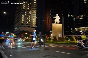 HO CHI MINH CITY NIGHT RUN EXIMBANK 2024 - Ảnh #1991530