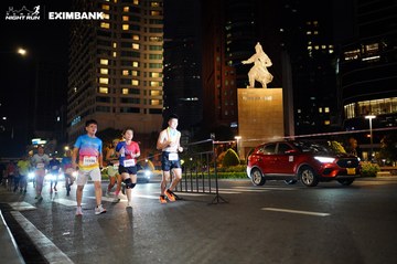 HO CHI MINH CITY NIGHT RUN EXIMBANK 2024 - Ảnh #1989960