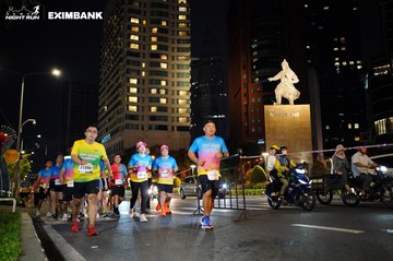 HO CHI MINH CITY NIGHT RUN EXIMBANK 2024 - Ảnh #1990351