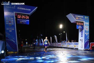 HO CHI MINH CITY NIGHT RUN EXIMBANK 2024 - Ảnh #2059325