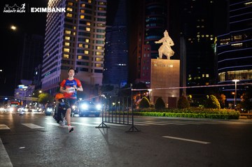 HO CHI MINH CITY NIGHT RUN EXIMBANK 2024 - Ảnh #1989099