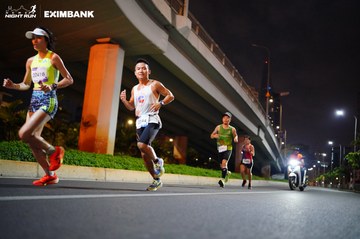 HO CHI MINH CITY NIGHT RUN EXIMBANK 2024 - Ảnh #1988615